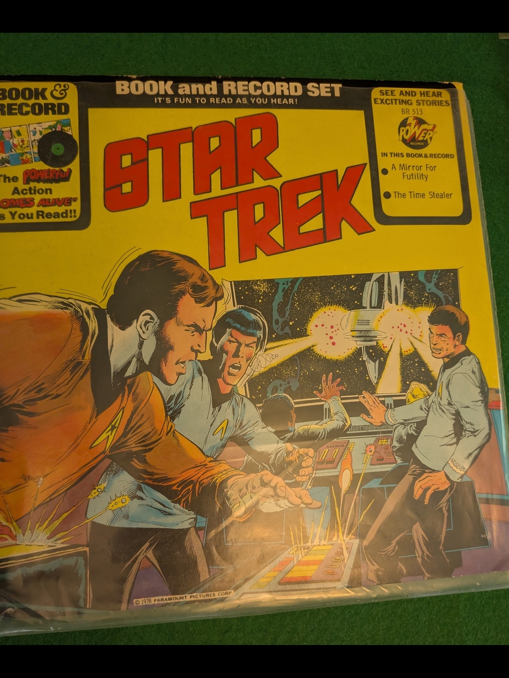 Star Trek Record 331/3 With Beautiful Art  Vintage